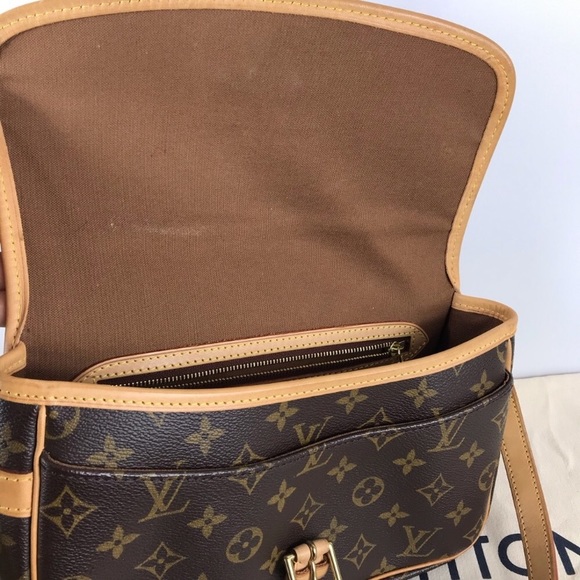 💎DISCONTINUED 💎CROSSBODY LOUIS VUITTON SOLGNE - Picture 6 of 16